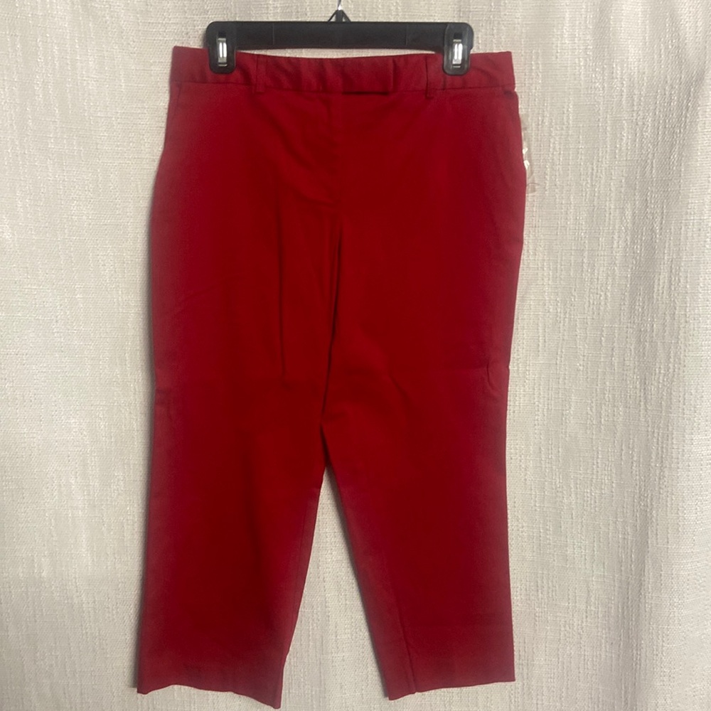 Red capris, size 10